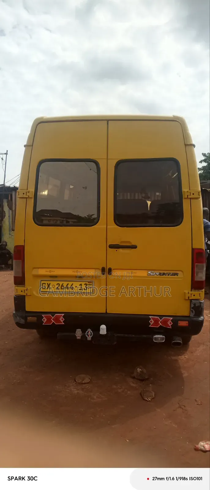 Mercedes-Benz Sprinter 2000 Yellow