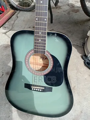Full Acoustic Guitar