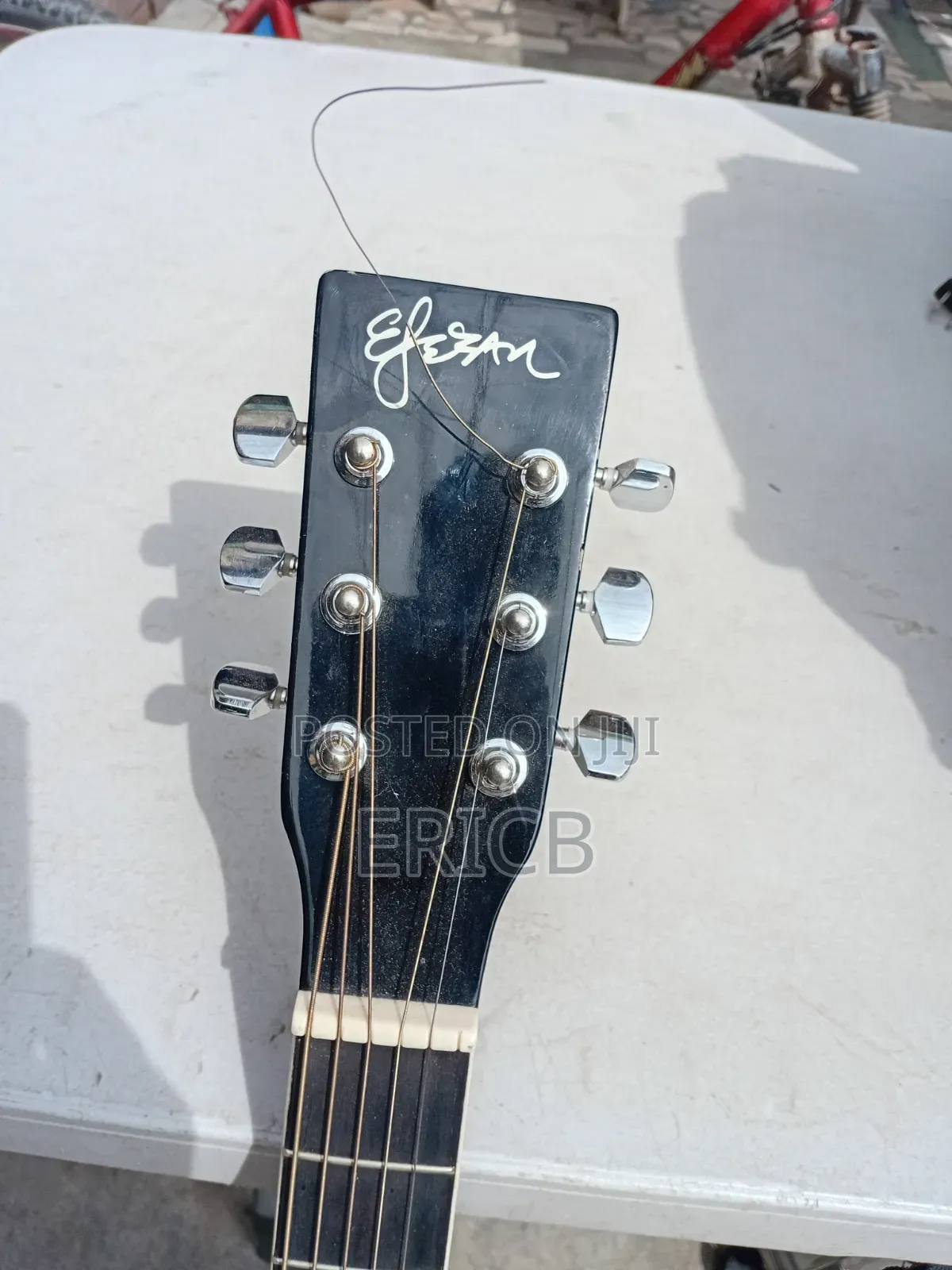 Full Acoustic Guitar