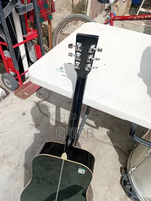 Full Acoustic Guitar