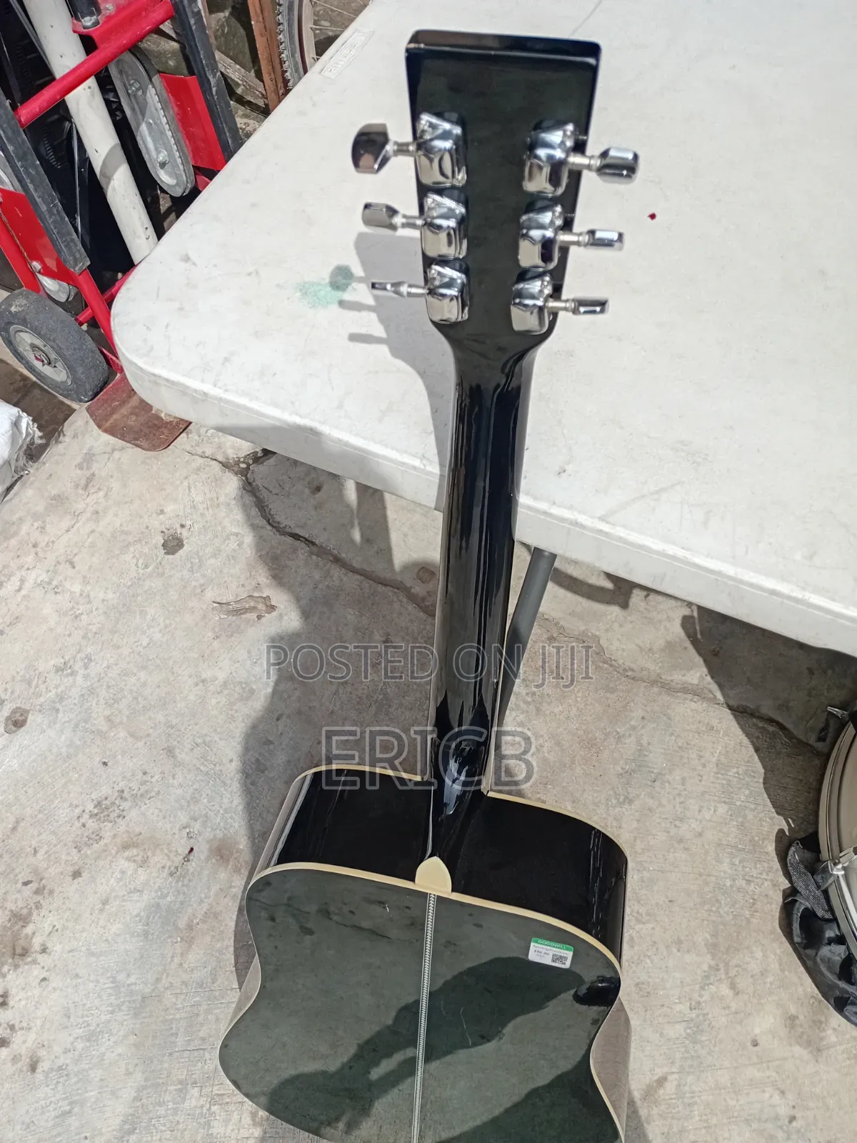 Full Acoustic Guitar