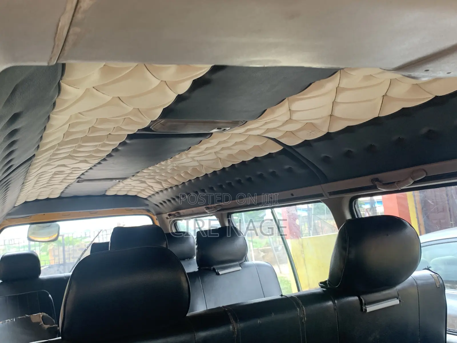 Hyundai H-100 2000 Yellow