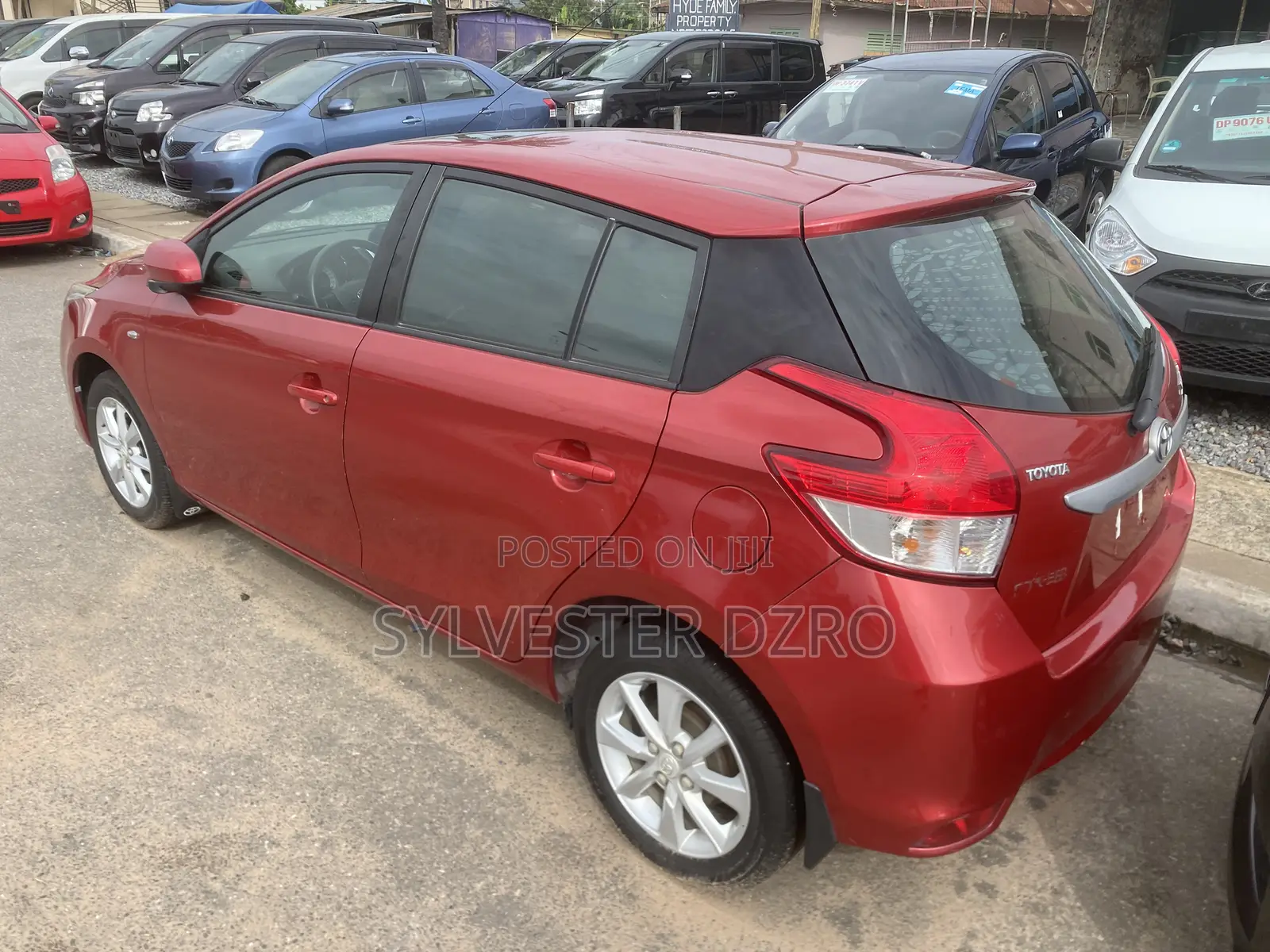 Toyota Yaris 2016 Red