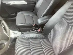 Toyota Yaris 2016 Red