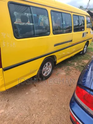 Hyundai H-100 2004 Yellow