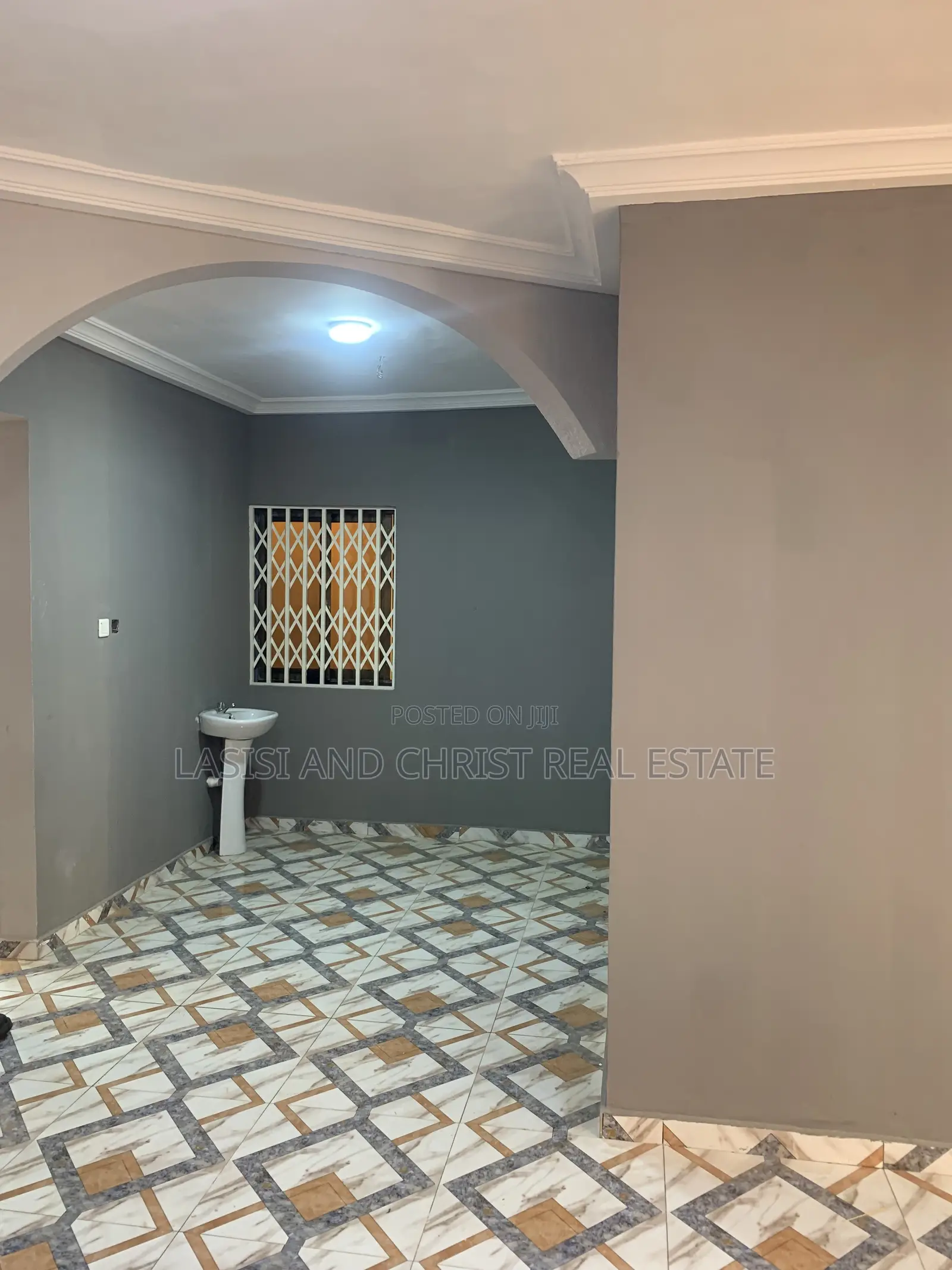 2bdrm Apartment in Lasisi And Christ, Amasaman for rent