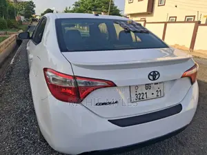 Toyota Corolla 2015 White