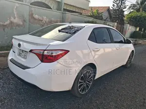 Toyota Corolla 2015 White