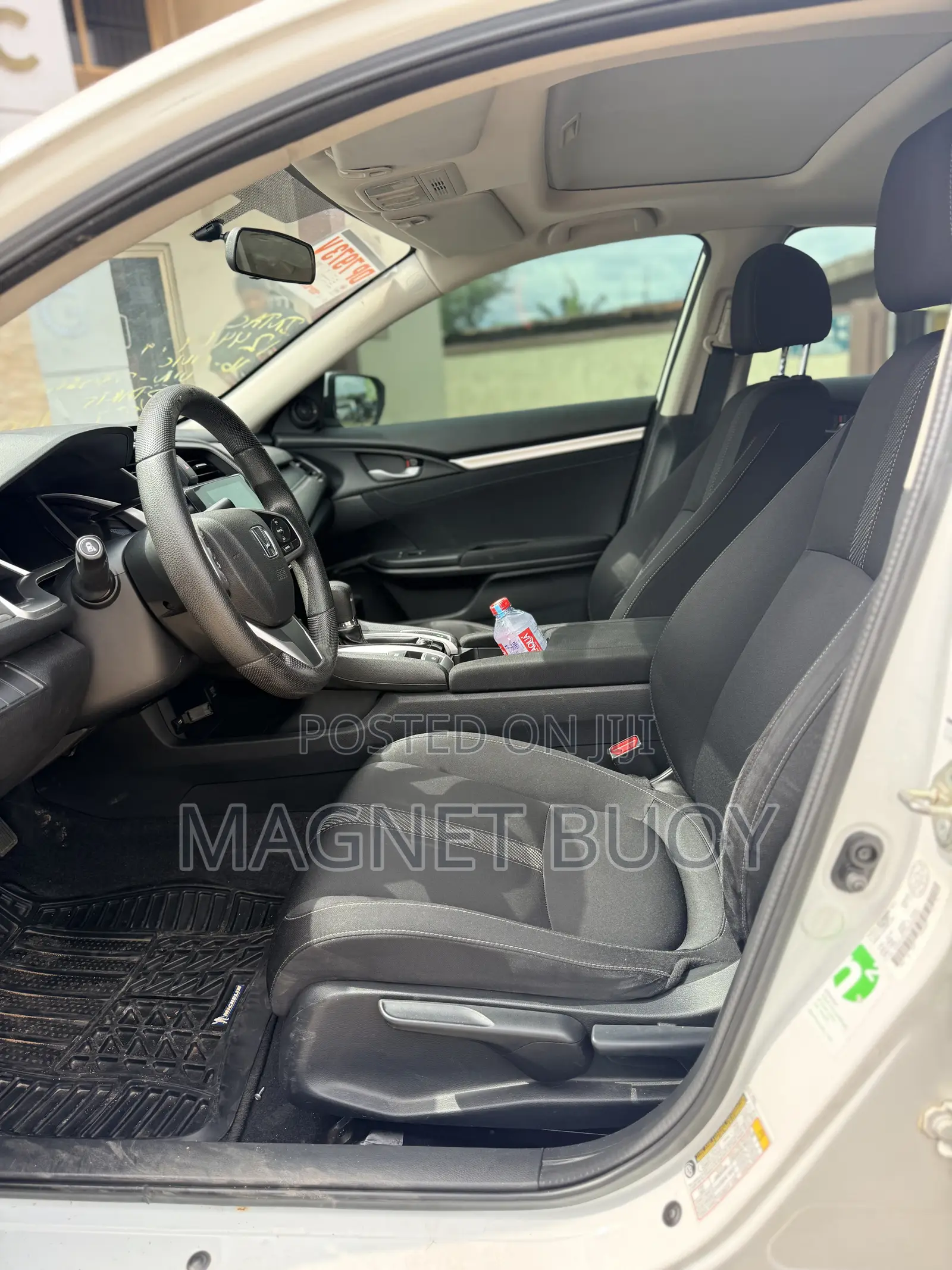 Honda Civic LX 4dr Sedan (2.0L 4cyl) 2016 White