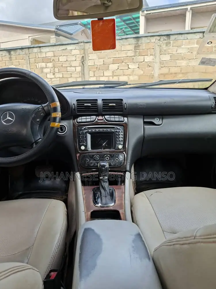 Mercedes-Benz C180 2003 Brown