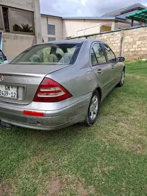 Mercedes-Benz C180 2003 Brown