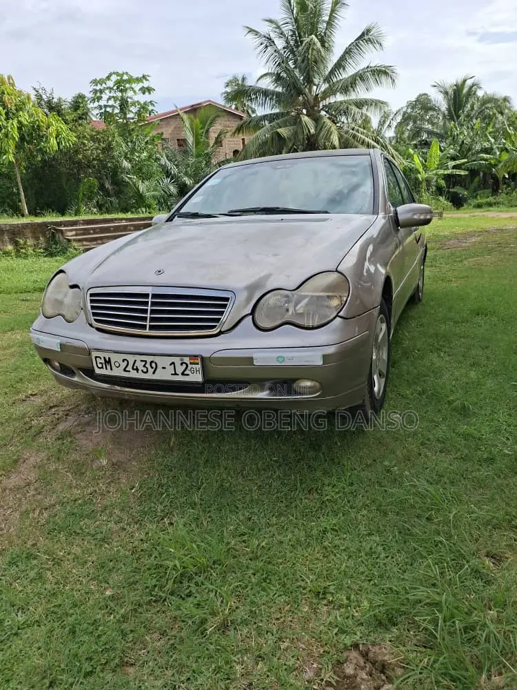 Mercedes-Benz C180 2003 Brown