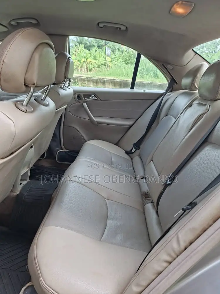 Mercedes-Benz C180 2003 Brown