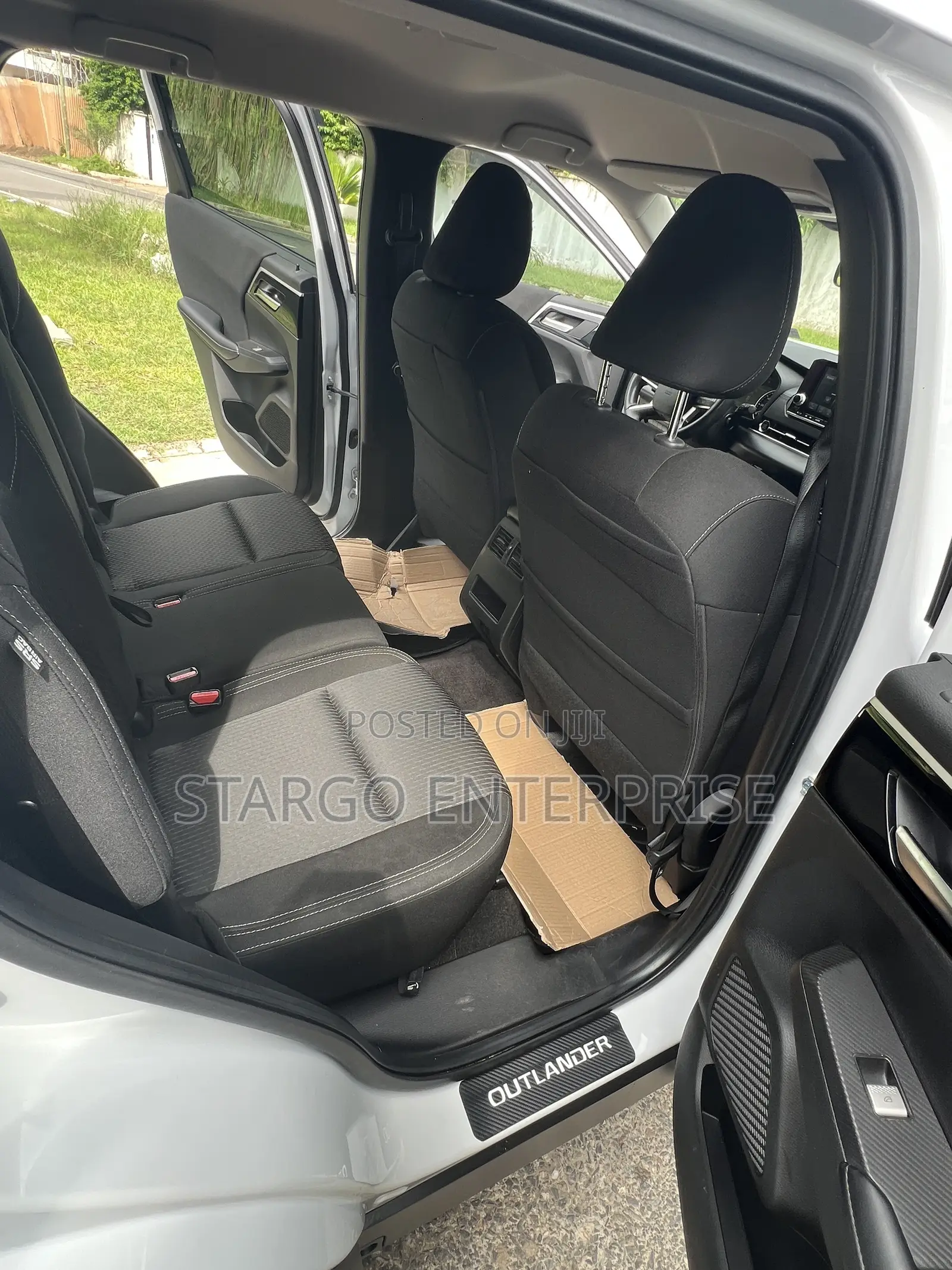 Mitsubishi Outlander SEL Launch Edition 2022 White