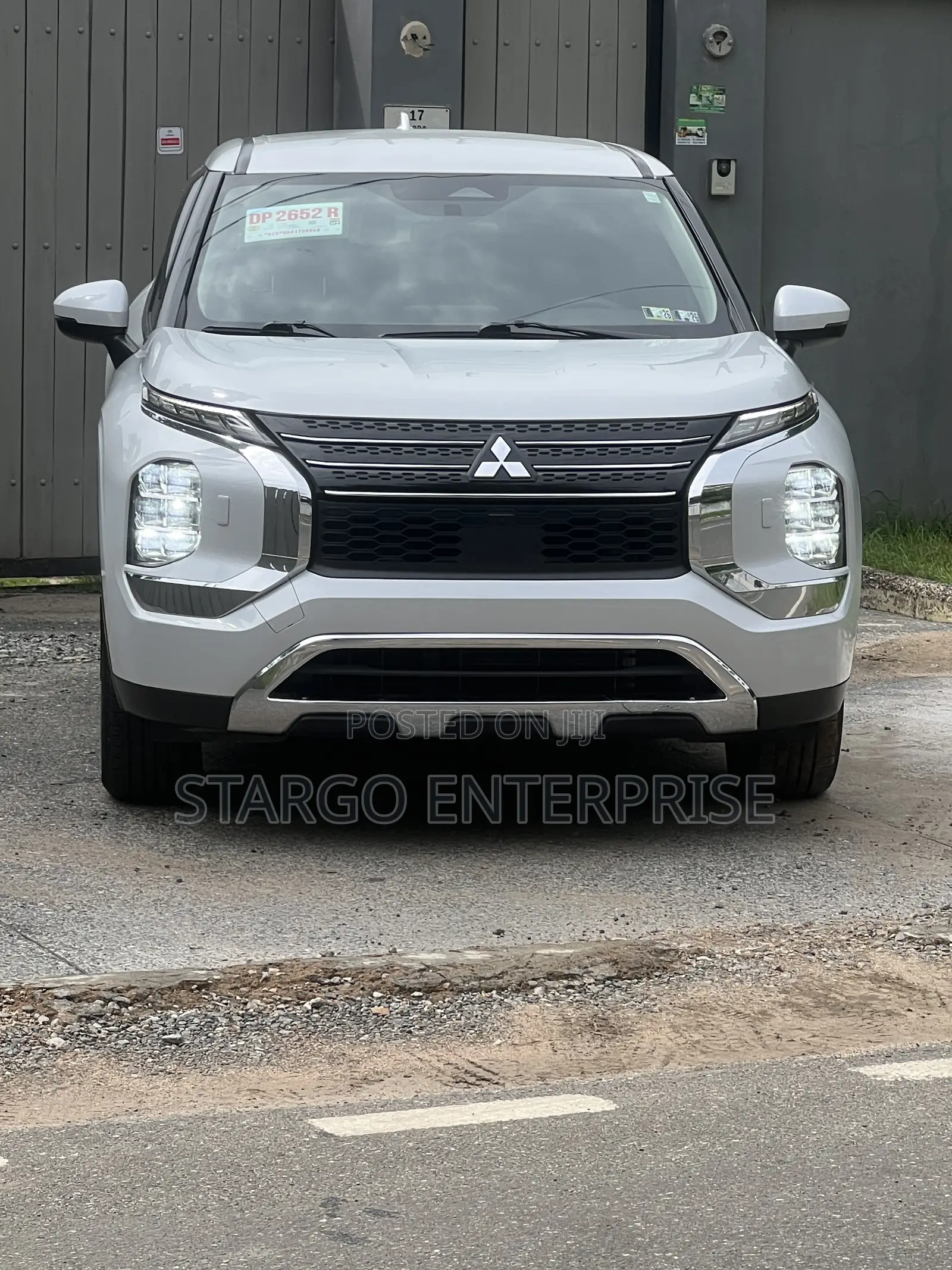 Mitsubishi Outlander SEL Launch Edition 2022 White