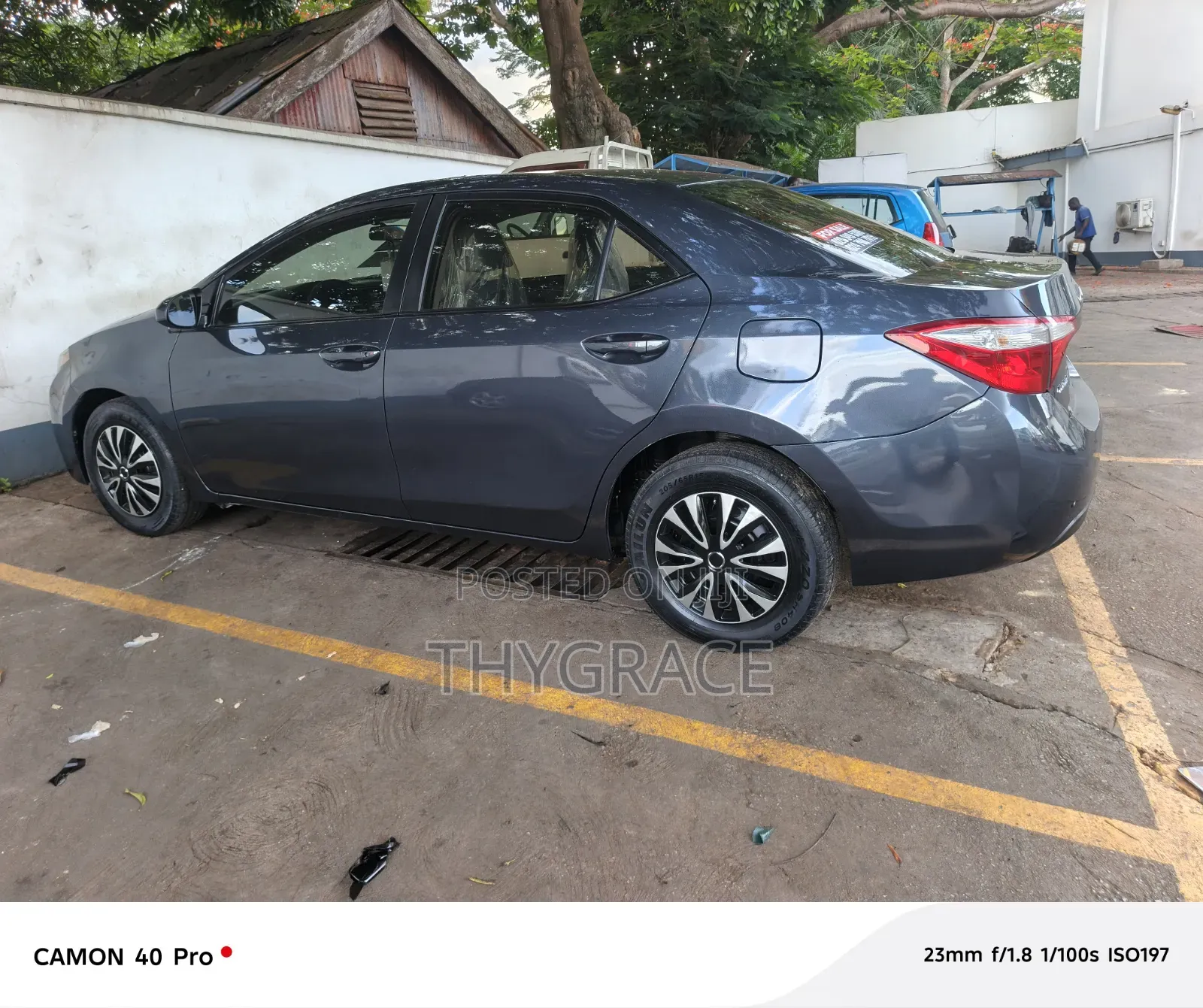 Toyota Corolla LE 4dr Sedan (1.8L 4cyl CVT) 2016 Gray