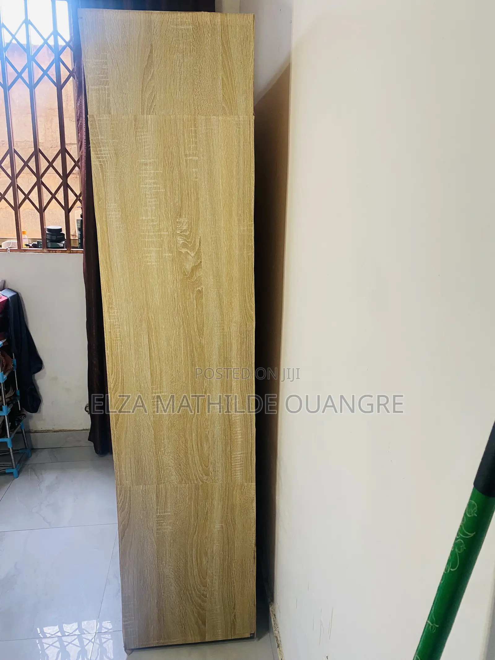 Open Closet System - Hanging Rail + Shelves - Accra