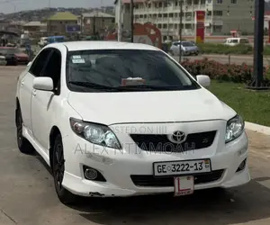 Toyota Corolla 2010 White