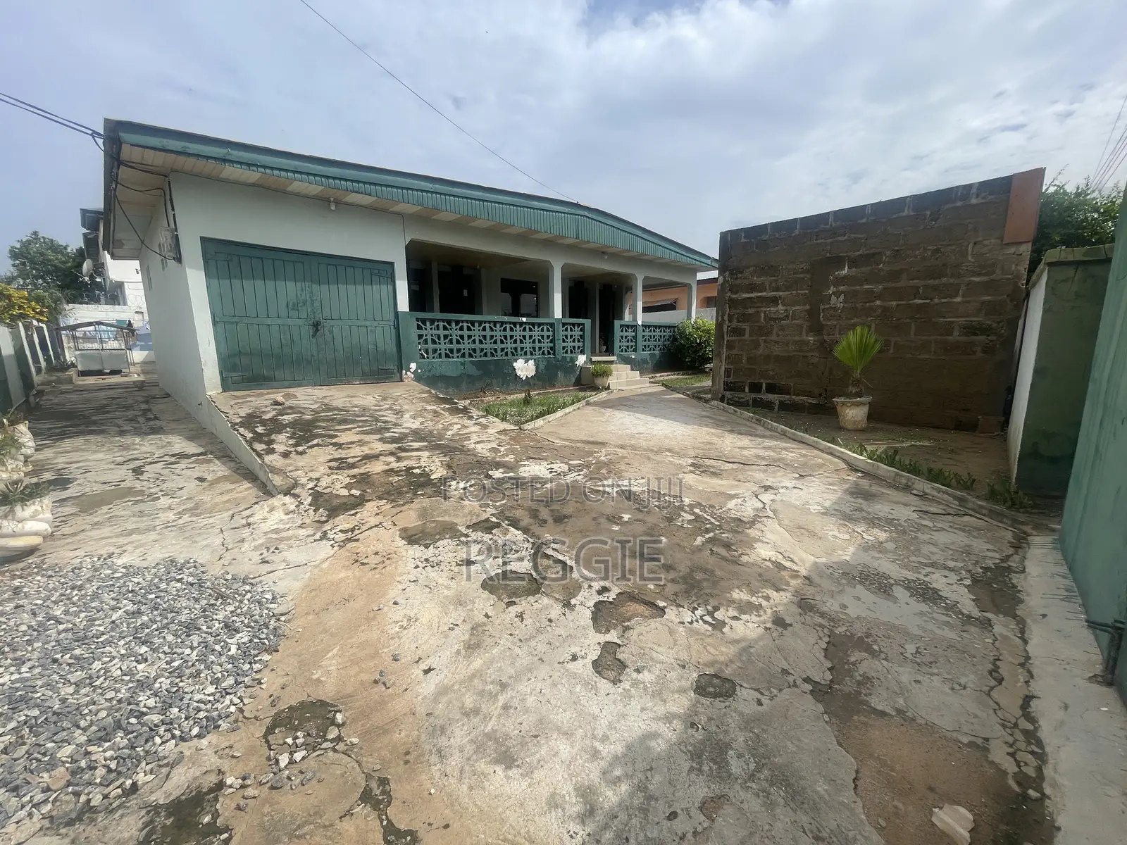 Furnished 5bdrm House in Mallam Onyinase for sale