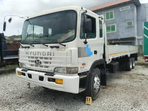 9.5 Tons Double Axle Truck