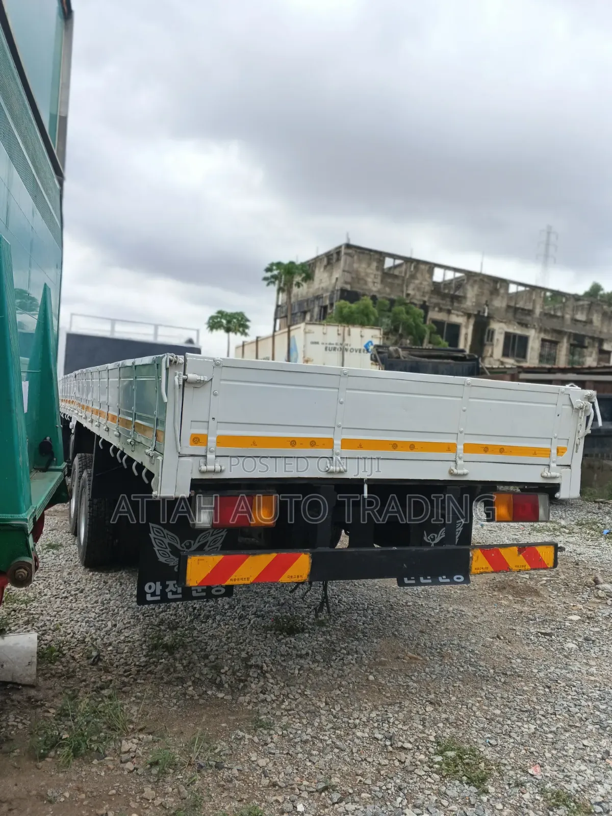 9.5 Tons Double Axle Truck