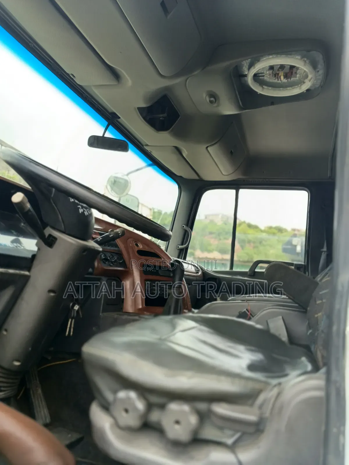 9.5 Tons Double Axle Truck