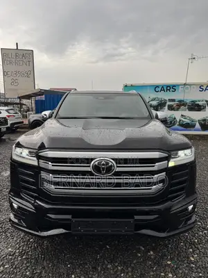 Toyota Land Cruiser LC300 2025 Black