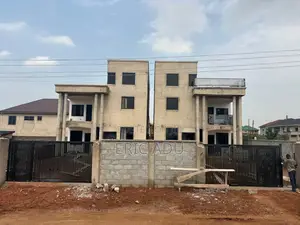 5bdrm Block of Flats in Community 25 for sale