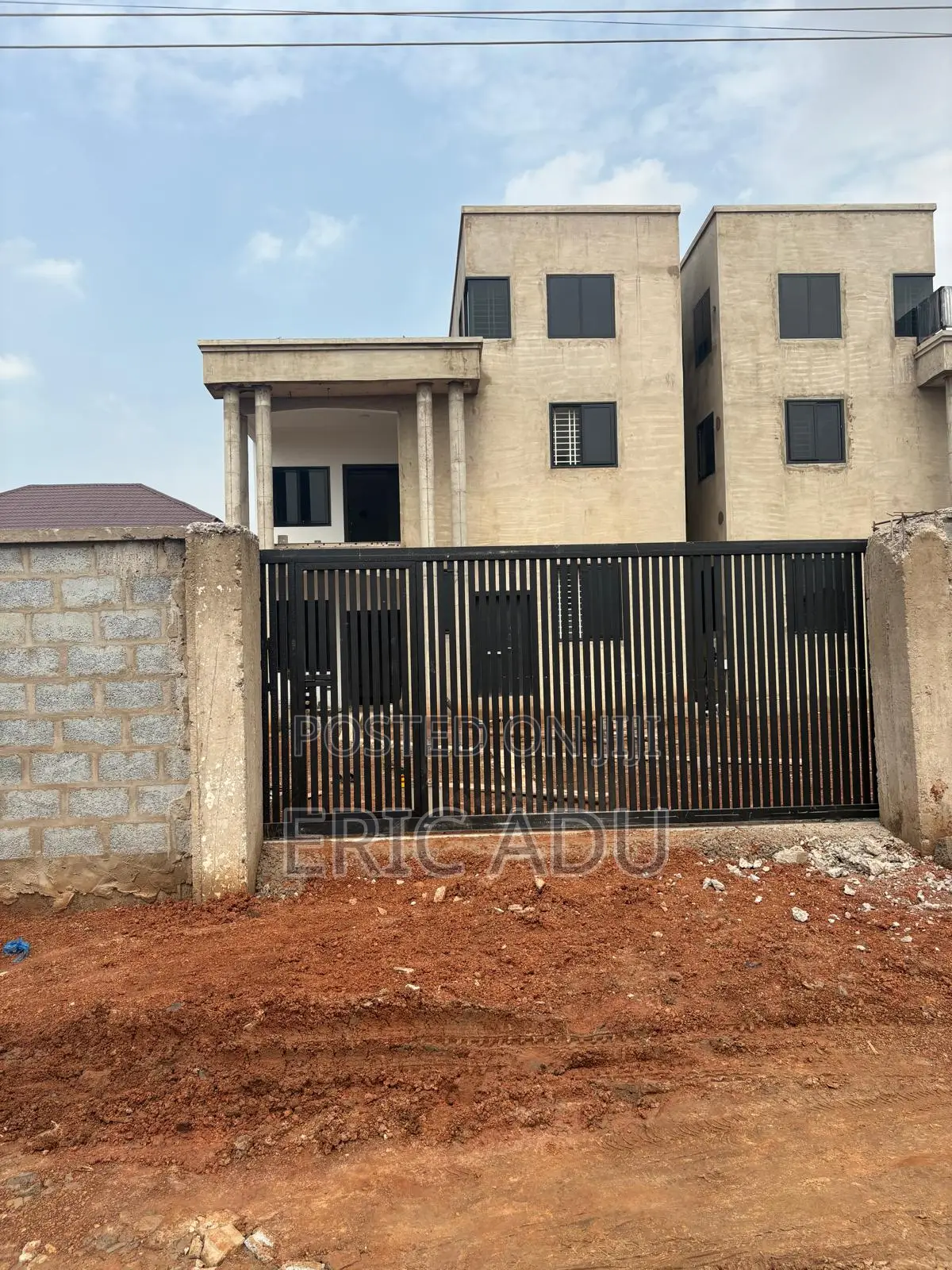 5bdrm Block of Flats in Community 25 for sale