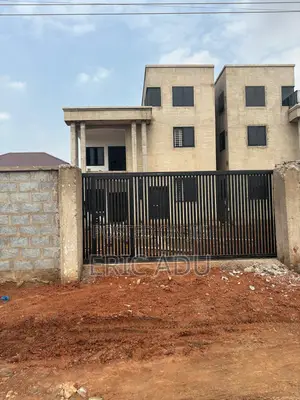 5bdrm Block of Flats in Community 25 for sale