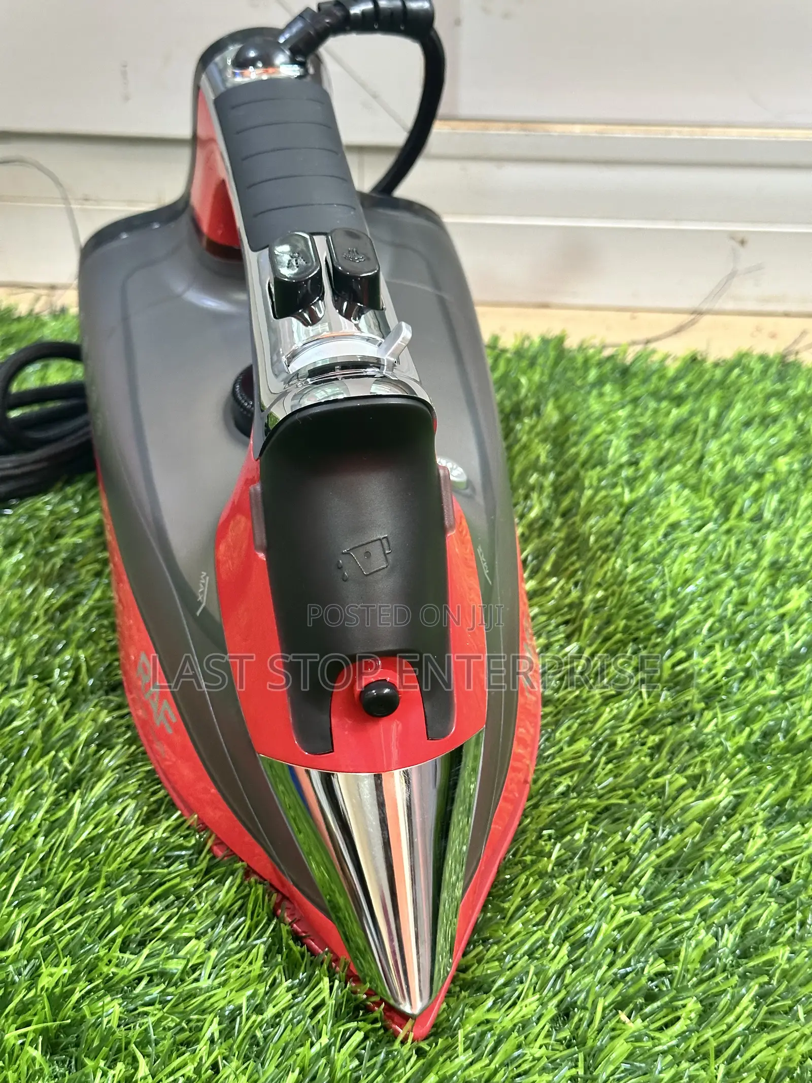 Quality Raf Steam Iron