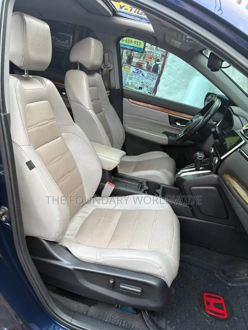 Honda CR-V Touring AWD 2019 Blue