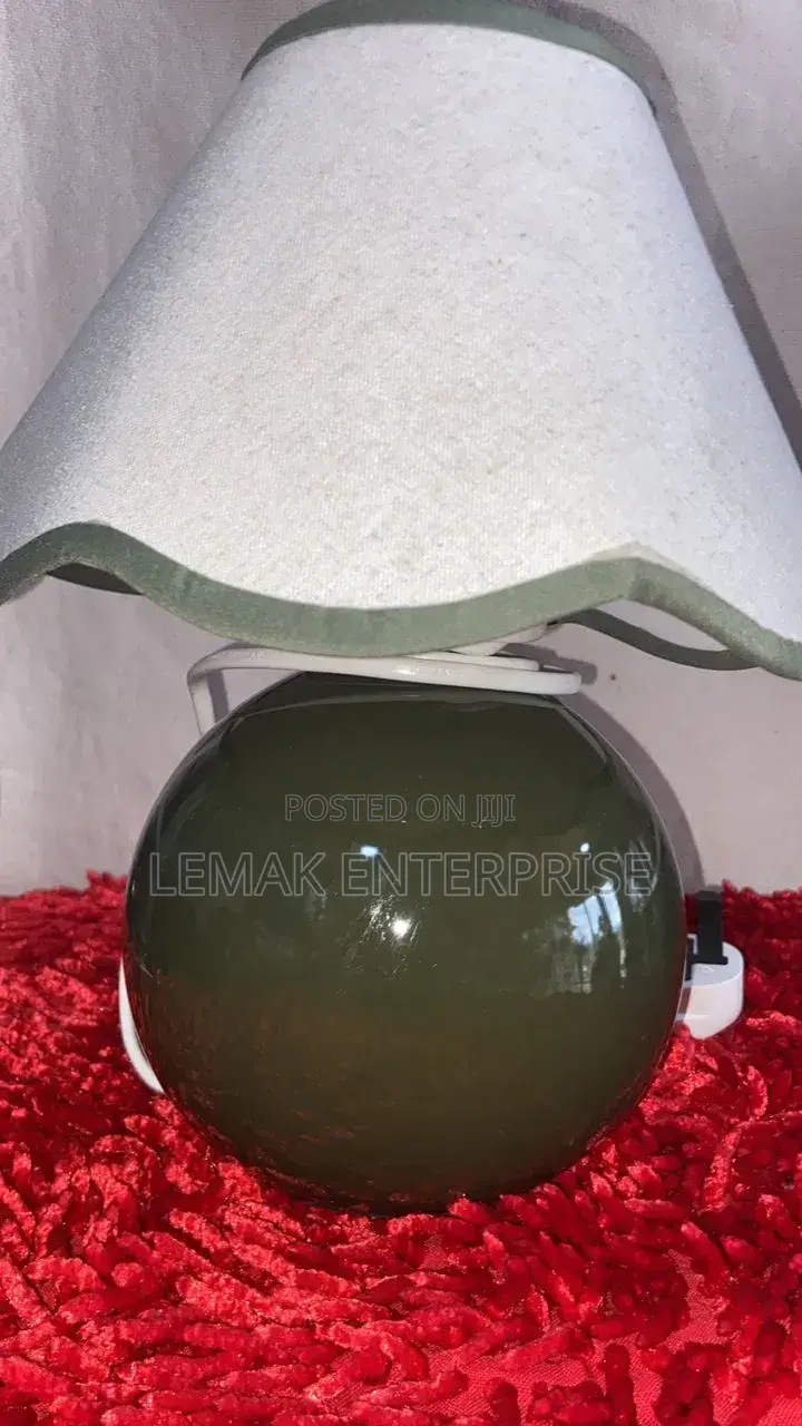 Vintage Olive Green Glass Table Lamp .