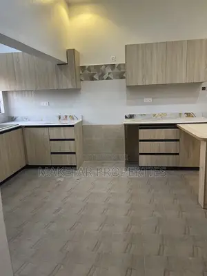 2bdrm Apartment in American House for rent