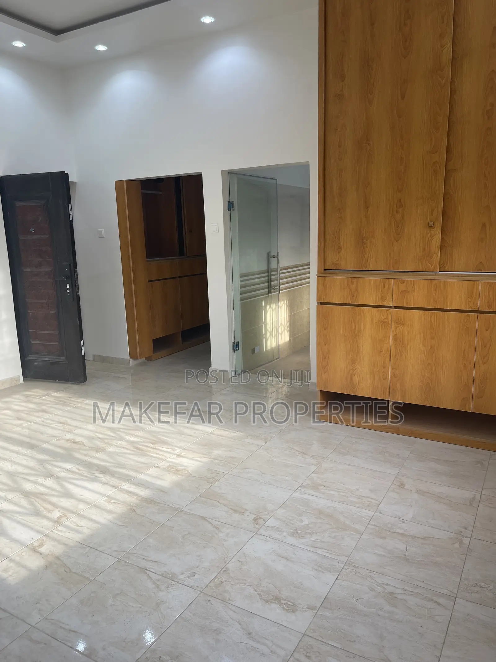 2bdrm Apartment in American House for rent