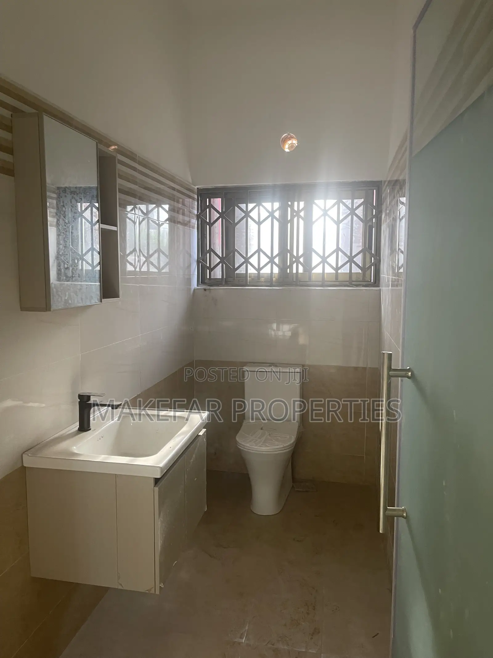 2bdrm Apartment in American House for rent