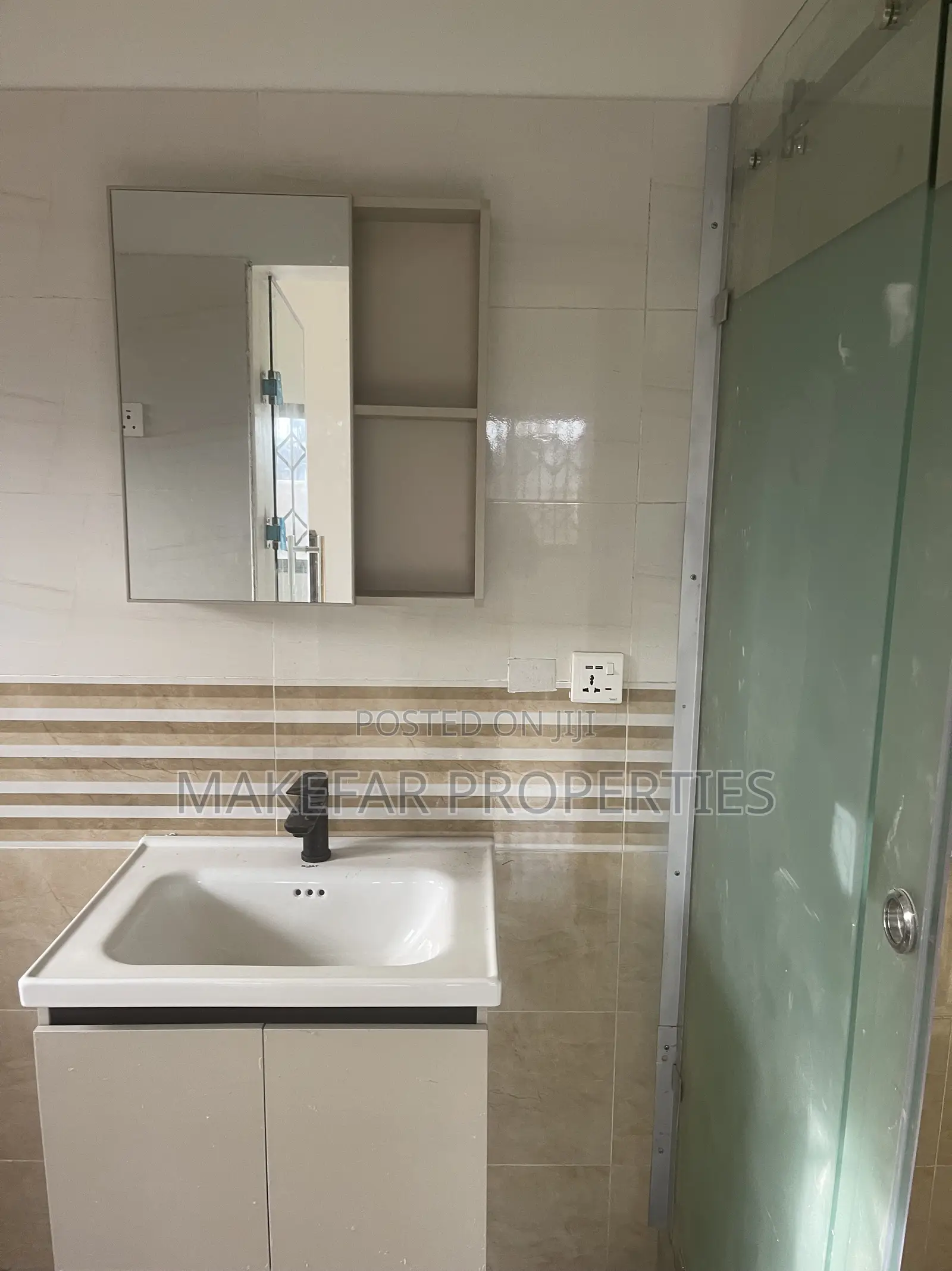 2bdrm Apartment in American House for rent