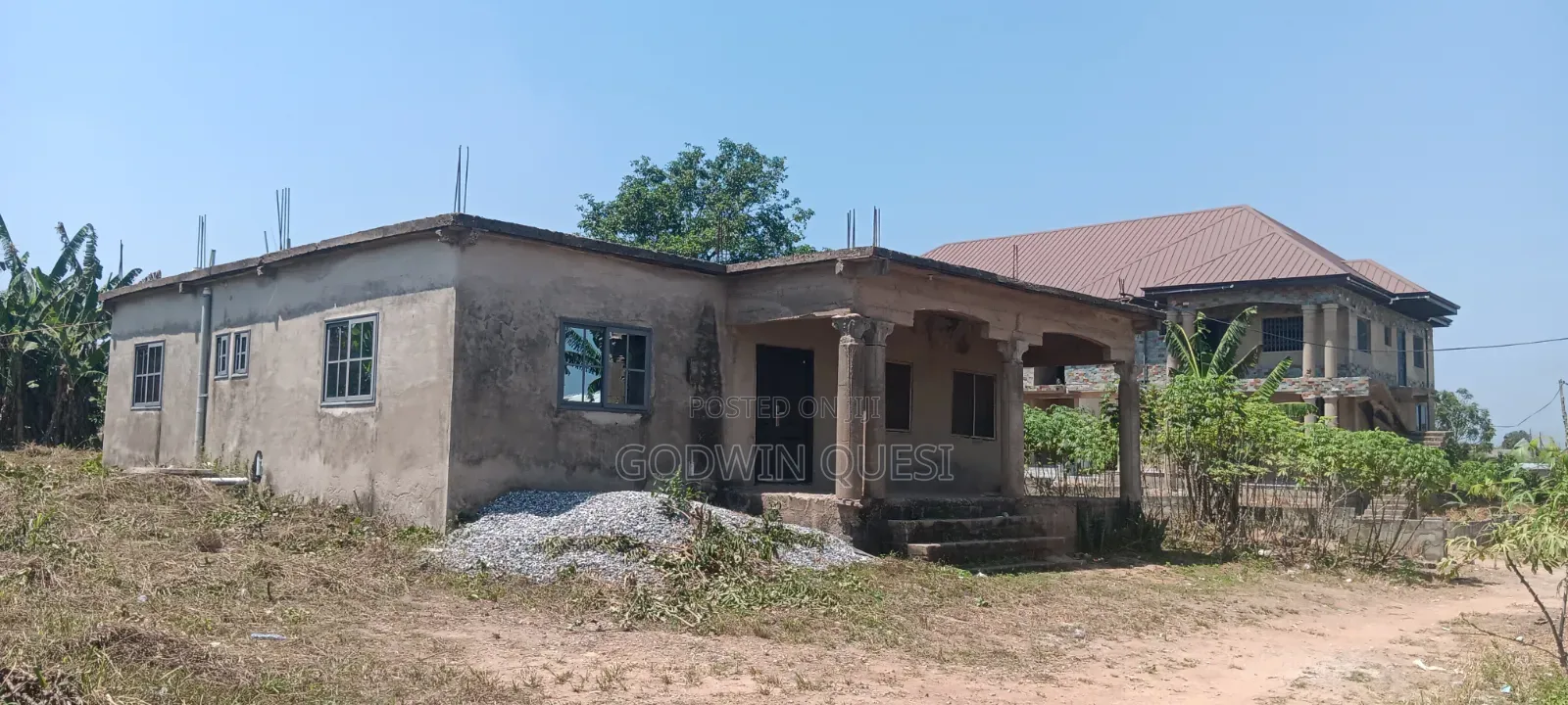 6bdrm House in Nsawam Adoagyiri Municipal for sale