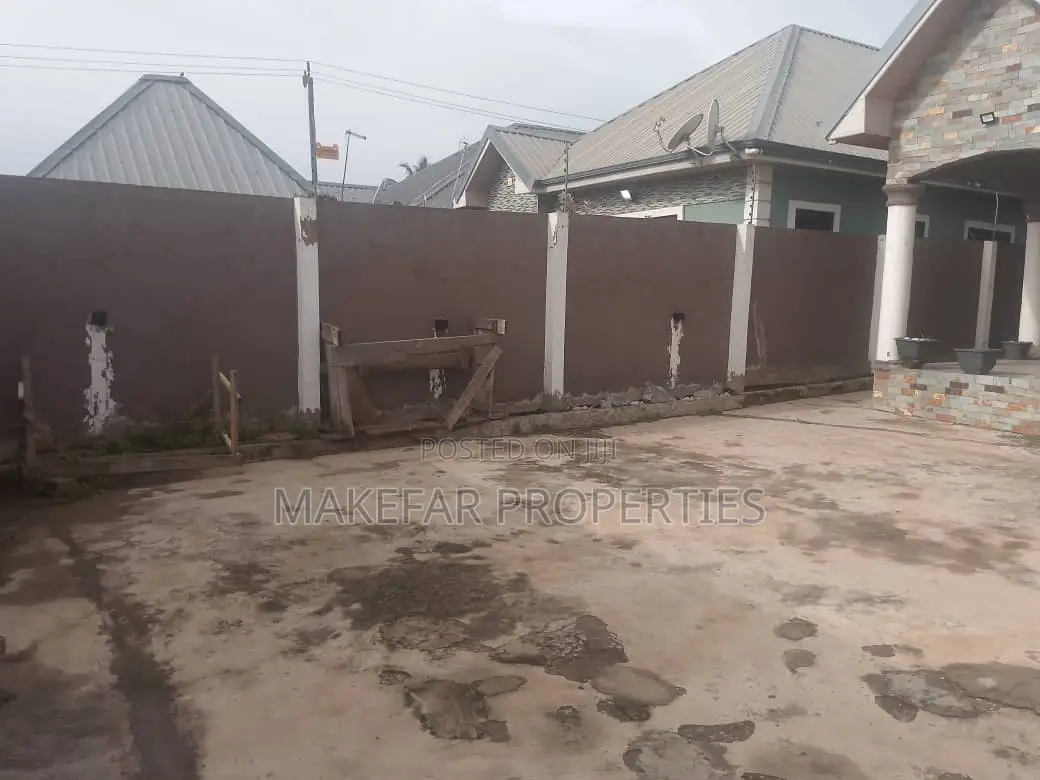 3bdrm House in Kasoa for sale
