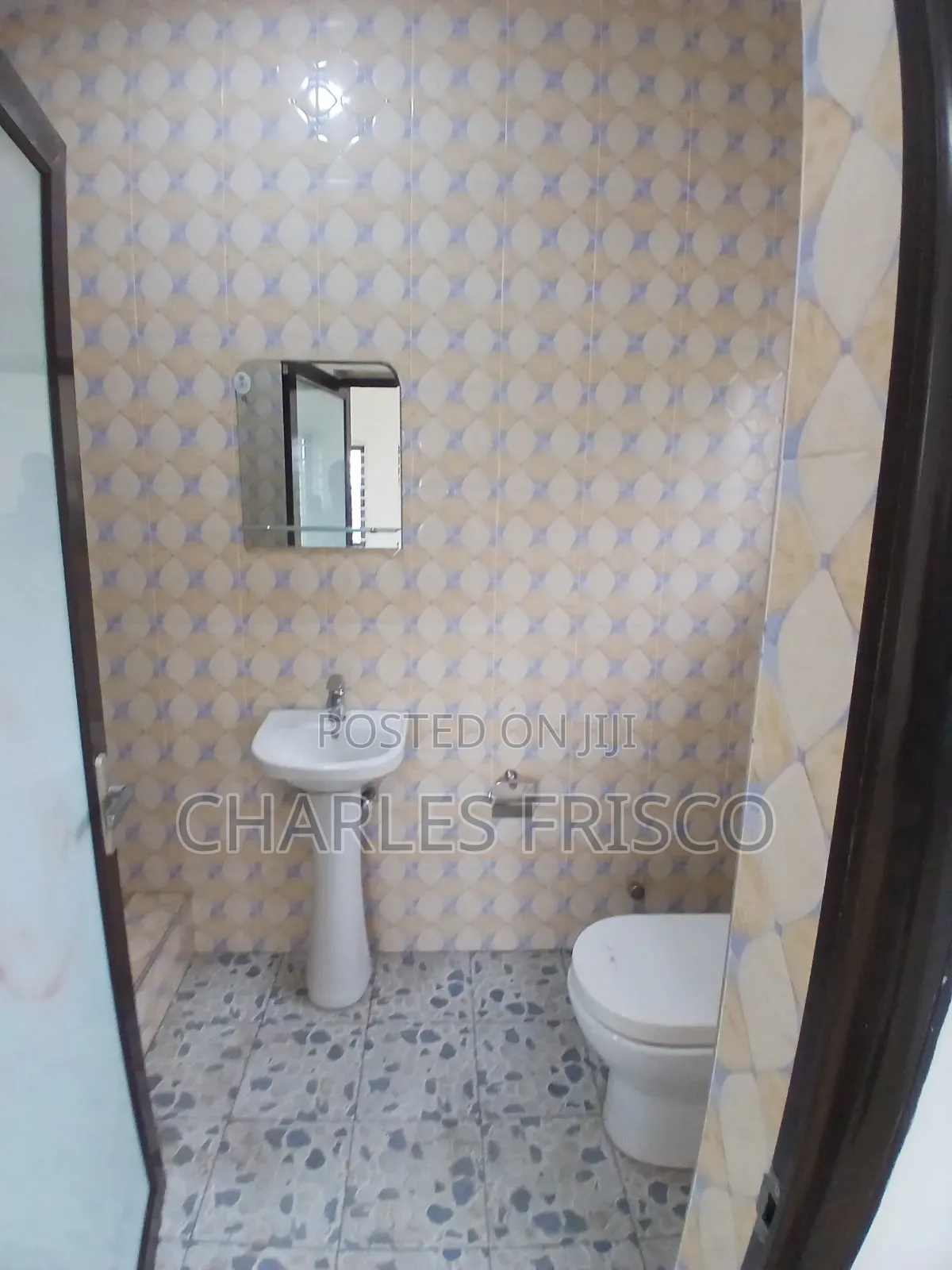 2bdrm Apartment in American House for rent