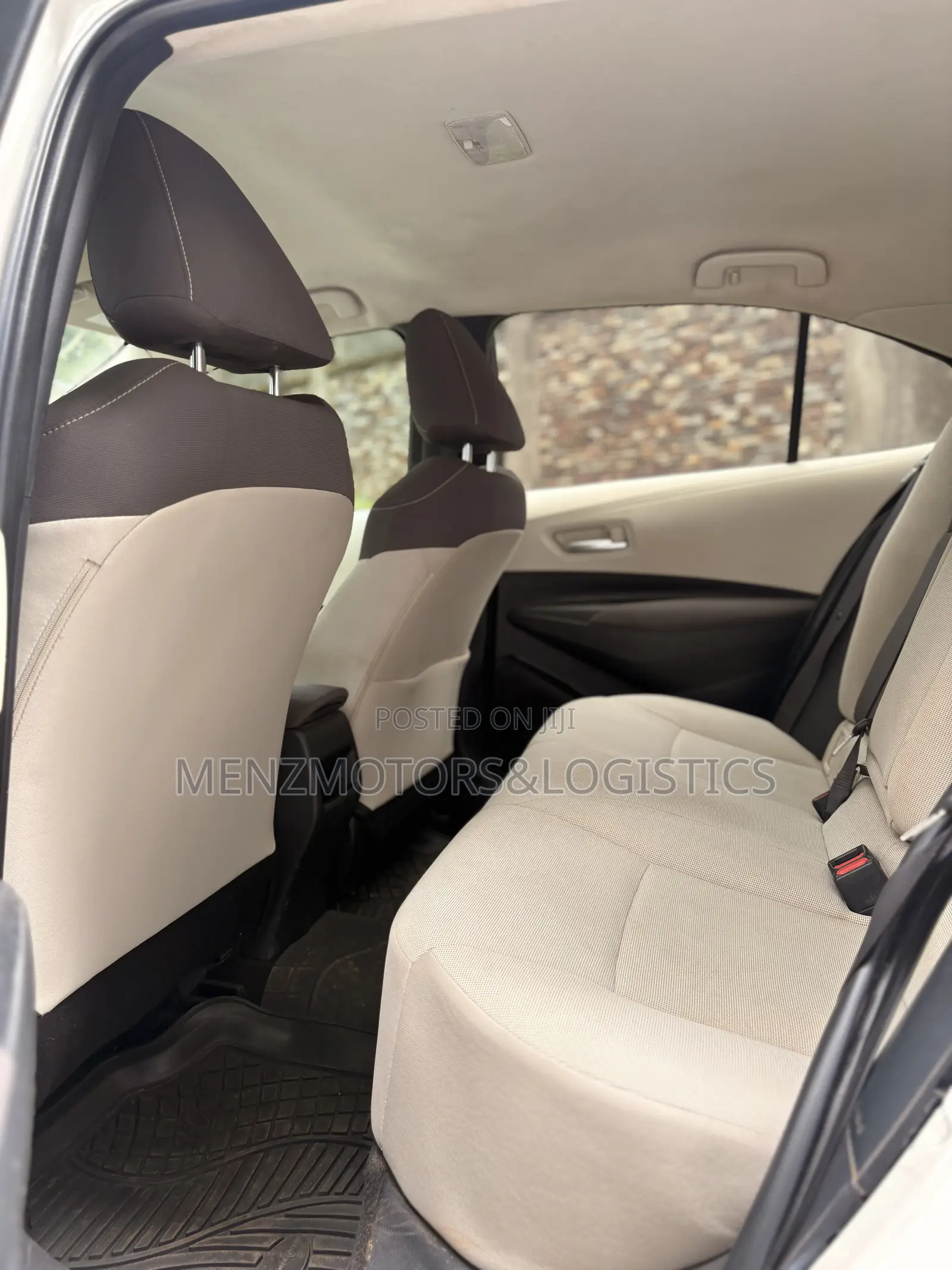 Toyota Corolla LE 2020 White