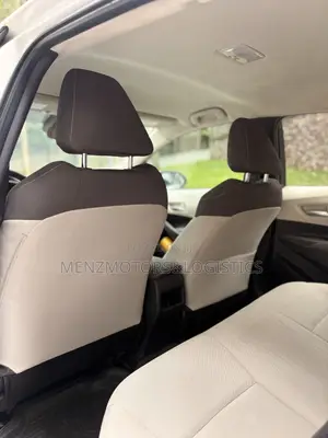 Toyota Corolla LE 2020 White