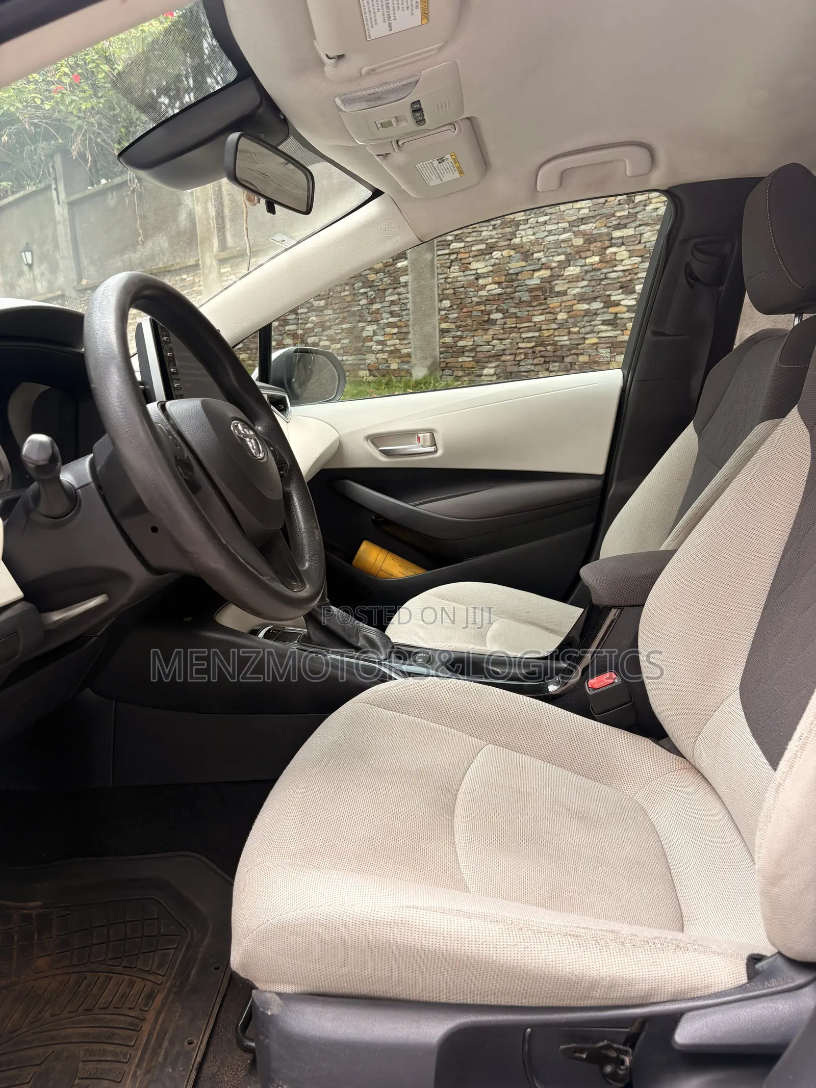 Toyota Corolla LE 2020 White