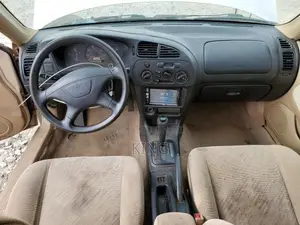 Mitsubishi Mirage 2000 Black