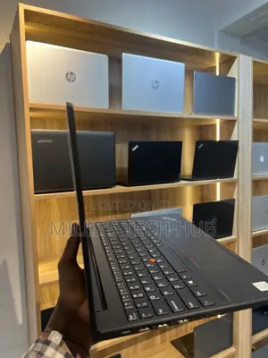Laptop Lenovo ThinkPad E15 8GB Intel Core i3 SSD 256GB