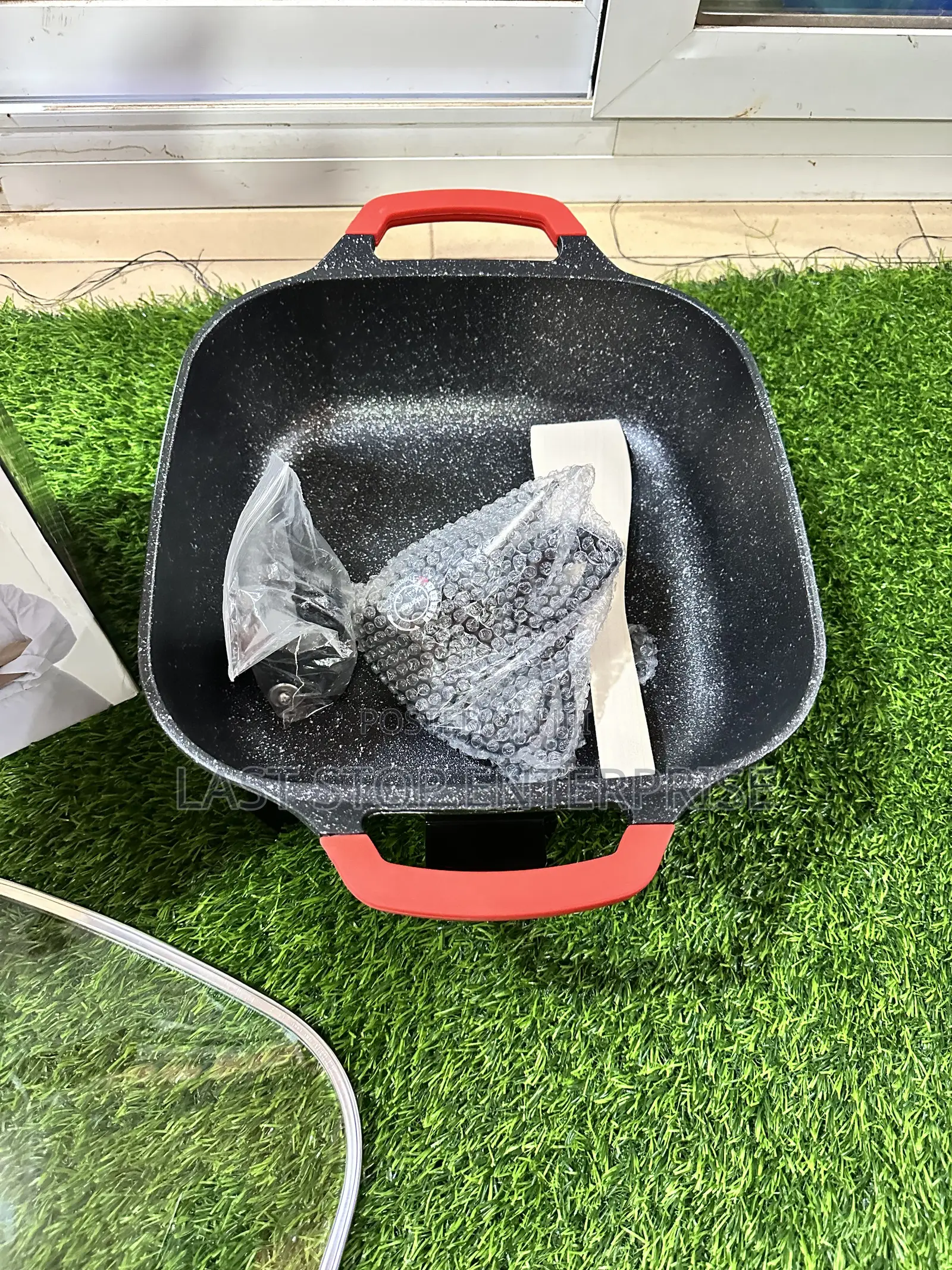 Quality 8 Litres Cooking Pot