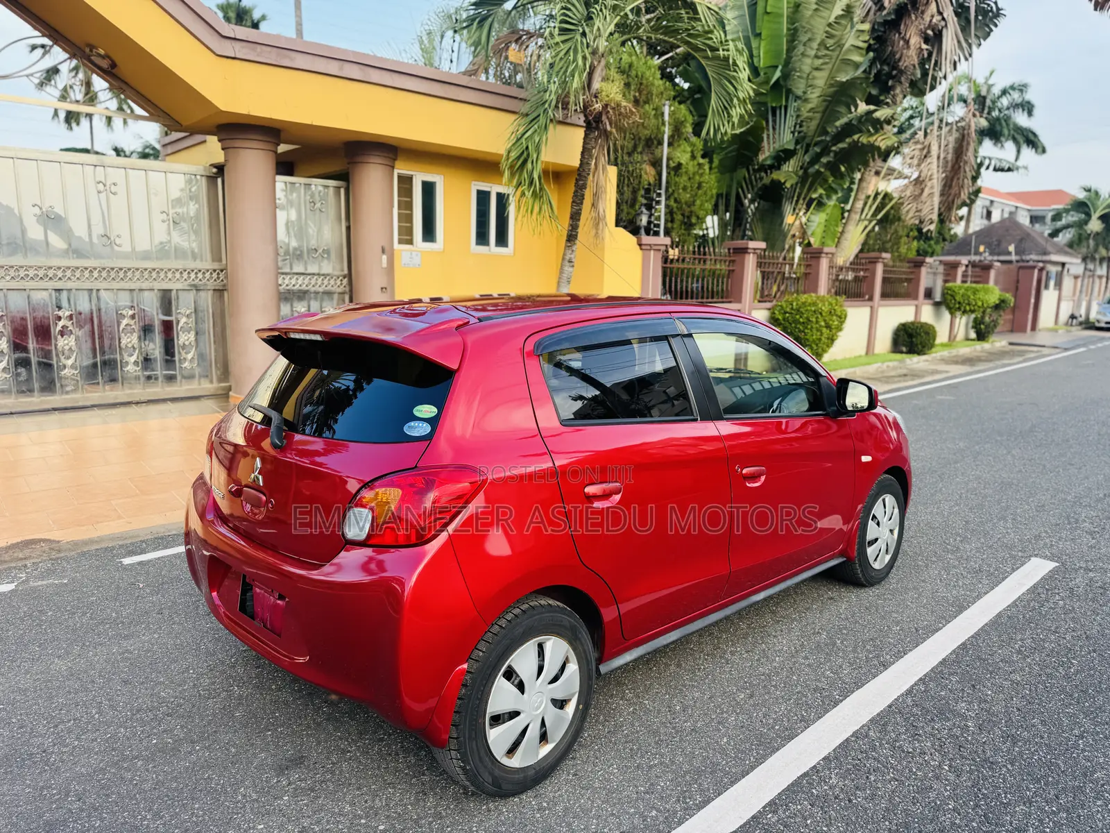 Toyota Vitz 1.3 AWD 5dr 2013 Red