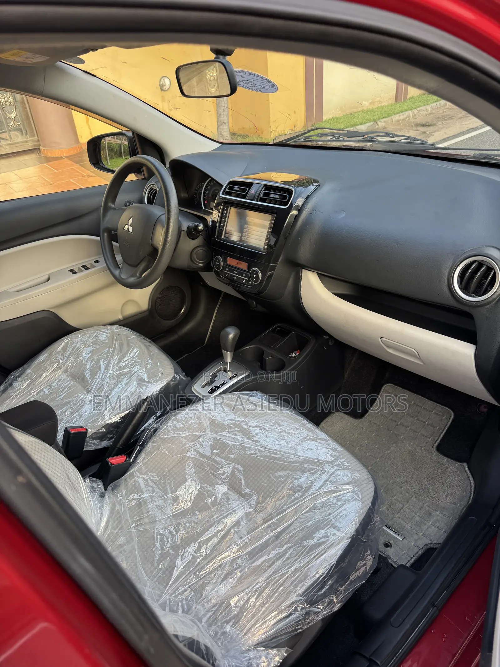 Toyota Vitz 1.3 AWD 5dr 2013 Red