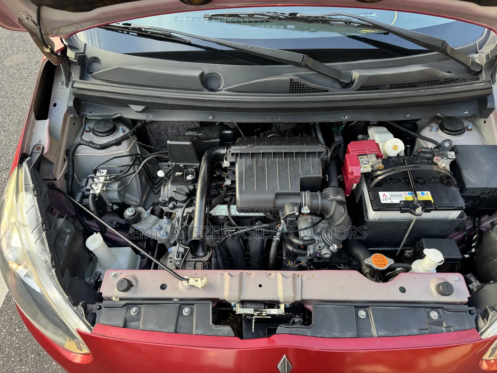 Toyota Vitz 1.3 AWD 5dr 2013 Red