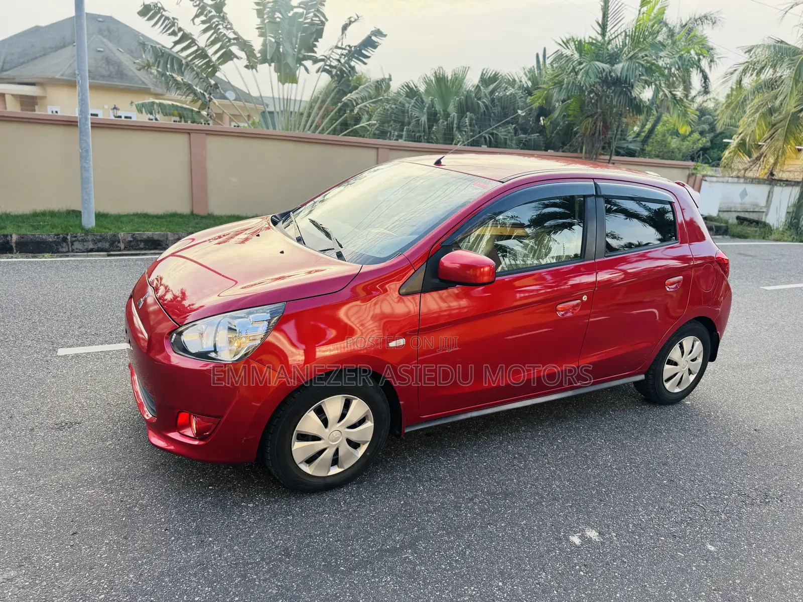 Toyota Vitz 1.3 AWD 5dr 2013 Red